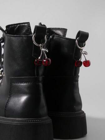 Goth Set de 2 accesorios de zapatos con lindos y falsos cerezas estilo Kawaii