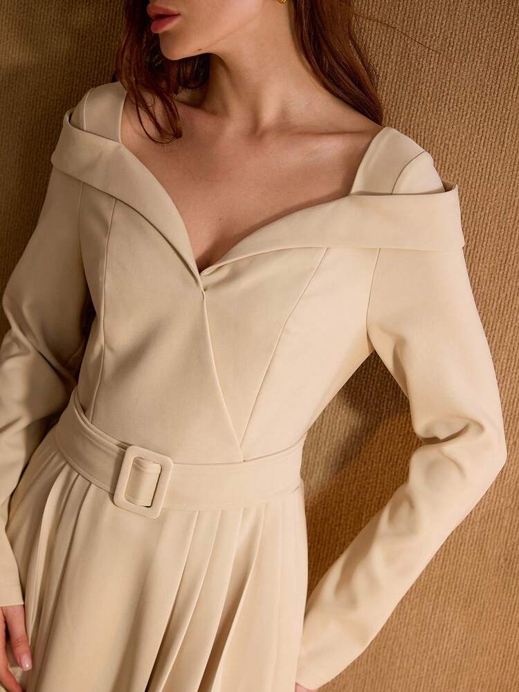 VESTIDO ELEGANTE E EMAGRECEDOR PARA MULHERES COM DECOTE CORAÇÃO E SILHUETA A-LINE PLISSADA, CHIQUE E GRACIOSO