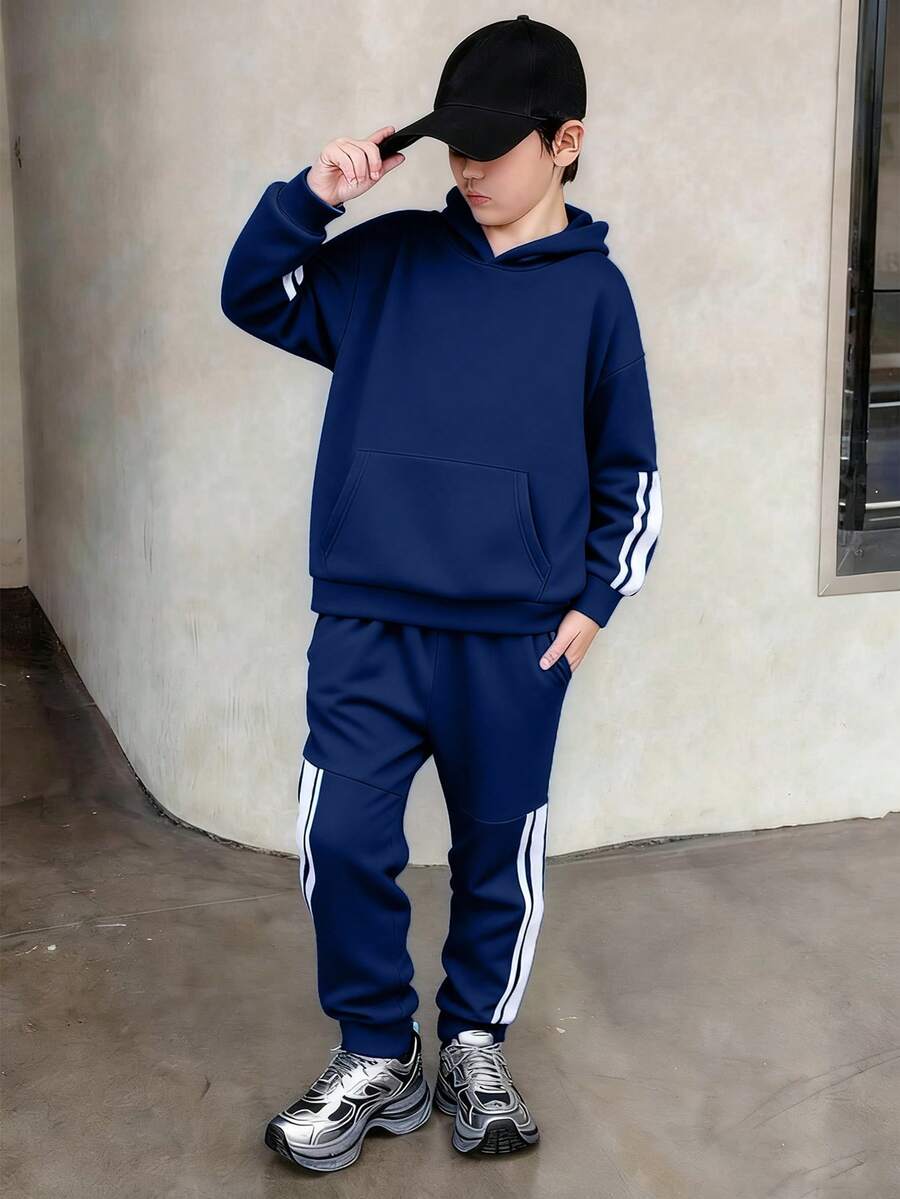 SHEIN 适合青少年男孩的休闲宽松字母印花连帽衫套装,适合休闲、上学和运动穿着。 - 寶藍色 - 查看 1