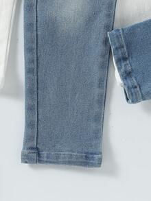 SHEIN Vintaside Kids 三件套高品质平价基础款牛仔打底裤，专为女孩设计。时尚简约，百搭实用。三种颜色可选，方便搭配。新品上市，适合所有季节。基础休闲日常百搭，弹力舒适，修身剪裁。三条牛仔裤套装，专为年轻女孩打造。 - 彩色 - 查看 8