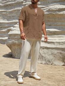 HIMLAND 男士纯色V领半扣宽松休闲短袖衬衫 - 棕色 - 查看 6