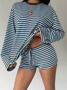 Aloruh Bộ 2 món áo dài tay kẻ sọc và quần short cho nữ - Màu xanh nhạt - Xem 5