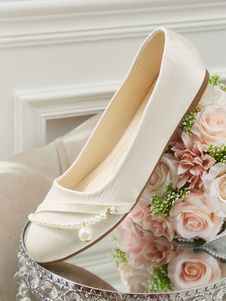 CUCCOO HITCHD Women Elegant Commuter Beaded Chain Decor Flats