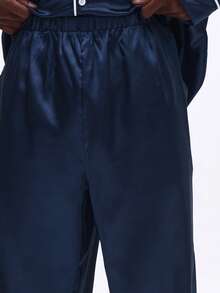 SUMWON 男士长袖纽扣前开襟缎面睡衣套装，撞色滚边细节，家居服套装 - 寶藍色 - 查看 7