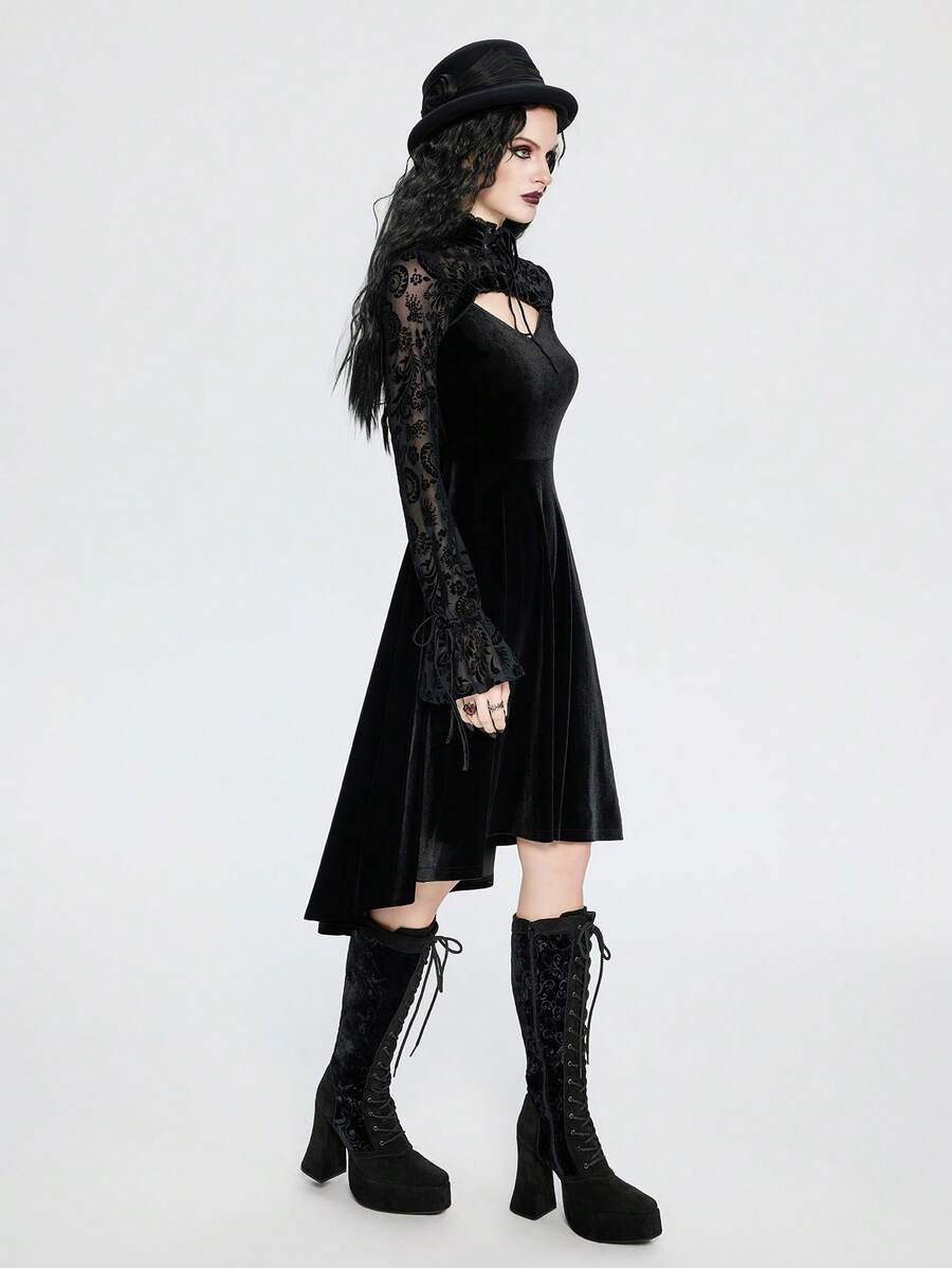 Breakform 女士哥特式优雅蕾丝边饰植绒领口门襟系带长袖抽绳褶皱袖口植绒拼接连衣裙 - 黑色 - 查看 1