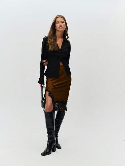 Nöista High-Waist Holographic Glitter Pencil Skirt With Side Slit And Scalloped Lace Hem. A Sultry, Body-Skimming Evening Piece Perfect For Cocktail Parties, Formal Events, Nights Out, Or Prom-Ready Looks.