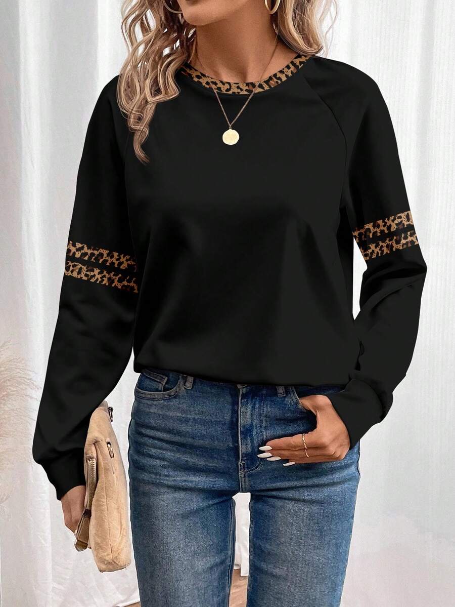 EMERY ROSE Áo sweatshirt tay raglan phối họa tiết da báo dành cho nữ, thích hợp cho mùa thu/đông, áo dài tay nữ, áo đen dài tay, áo kiểu dài tay, áo sơ mi đen cho nữ, phong cách thường ngày. - trắng - Xem 1