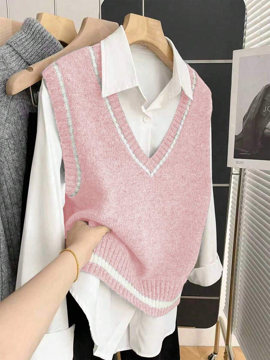 Franclia French Retro Loose V-Neck Sleeveless Contrast Trim Gray Knit Vest, Suitable For Women In Autumn/Winter - Pink - View 1