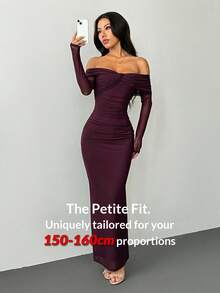 SHEIN PETITE 露肩网纱扭结褶皱连衣裙，修身剪裁，长袖，浪漫约会装扮，娇小身材亦可穿着，新年女装，感恩节女装，红色连衣裙，奢华晚礼服，优雅女士连衣裙，露肩酒红色连衣裙让您看起来更高挑、更苗条、更性感、更显气质。 - 酒紅色 - 查看 8