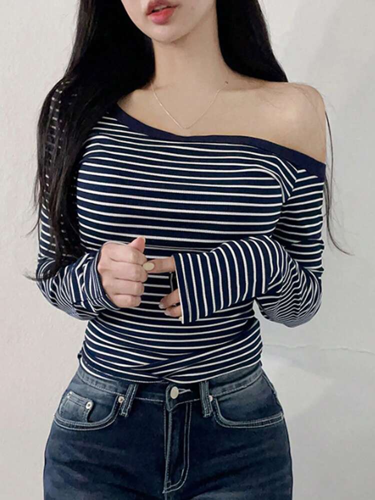 Women's Sexy Asymmetrical One-Shoulder Vintage Striped Slim Fit Long Sleeve T-Shirt