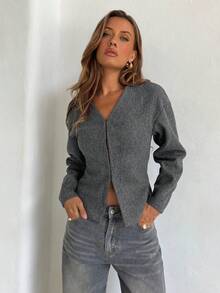 Aloruh Women's Fashionable French Retro V-Neck Raglan Sleeve Long Sleeve Grey Knit Shirt - Grey - View 5