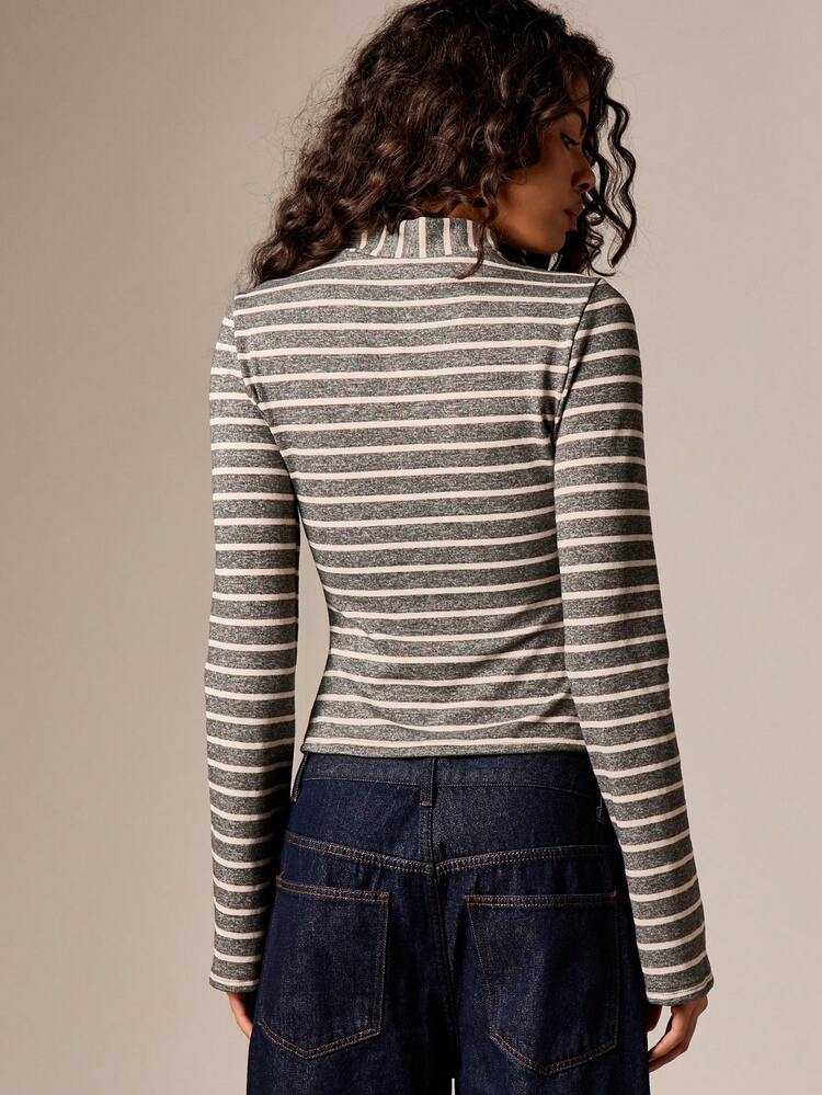 Cut Out Tie Neck Knit Top