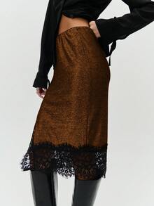 Nöista Chân váy bút chì cạp cao lấp lánh ánh hologram với đường xẻ tà bên hông và viền ren lượn sóng. Một thiết kế quyến rũ, ôm sát cơ thể, hoàn hảo cho các buổi tiệc cocktail, sự kiện trang trọng, những đêm đi chơi hoặc dạ hội. - màu nâu - Xem 3