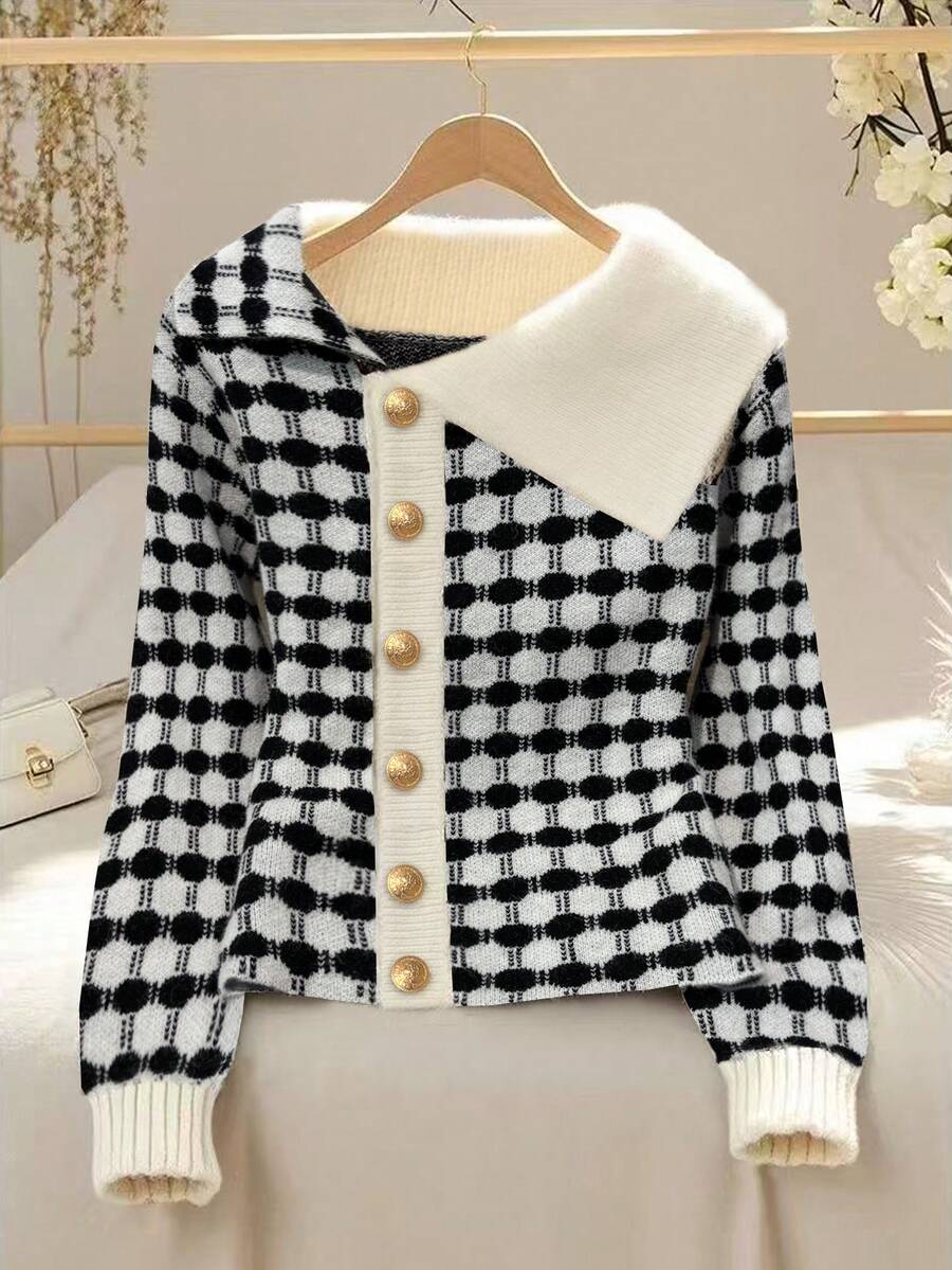 GlowEve Cardigan à la mode pour femmes avec col asymétrique, boutons dorés, motif à pois jacquard bicolore - Multicolore - Voir 1