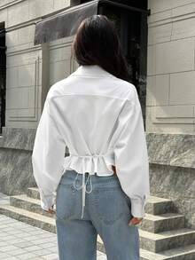 SHEIN EZwear Camisa suelta de manga larga con cordones blancos de encaje para salir, streetwear, Y2K - Blanco - Ver 2