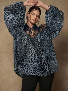 Freevana 大码女式撞色蕾丝豹纹灯笼袖单排扣宽松时尚衬衫 - 藍色 - 查看 3