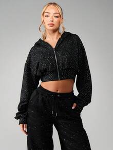 Missguided x Playboy 这款镶钻超大款短款拉链连帽衫，背面饰有刺绣Logo，是休闲街头风和冬季叠穿的完美之选。 - 黑色 - 查看 2