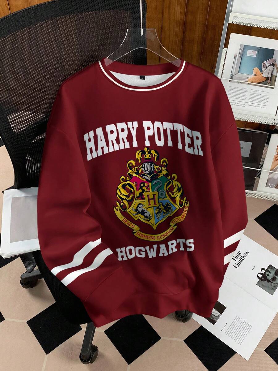 HARRY POTTER X SHEIN 全印花圆领长袖秋冬舒适休闲勃艮第条纹徽章和英文字母图案套头衫男士 - 白色 - 查看 1