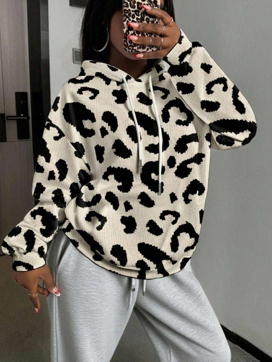 Rovax Thời trang phong cách sành điệu, vải áo len in họa tiết giả, áo nỉ trùm đầu họa tiết da báo cổ điển dành cho nữ, vải in 3D, phù hợp cho mùa thu đông, quà tặng cho nữ, áo nỉ ngày lễ, áo phông thời trang, áo nỉ thẩm mỹ, quà tặng cho anh chị em, quà tặng cho chị em gái, áo nỉ vui nhộn, áo nỉ thời trang đơn giản thường ngày - Màu be - Xem 1