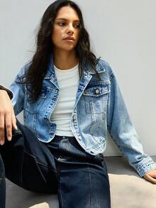 Maija 女士长袖单排扣休闲牛仔外套，百搭实用，适合都市通勤、商务休闲、优雅着装，夏季、情人节、派对、假日等场合皆宜。 - 淺色水洗藍 - 查看 8