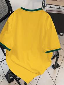 Manfinity Campus Court Men's Patchwork T-Shirt Manfinity Hypemode, Green & Yellow Brazil Football Sports & Letter Print Pattern, Contrast Color Short Sleeve For Men - Multicolor - View 2
