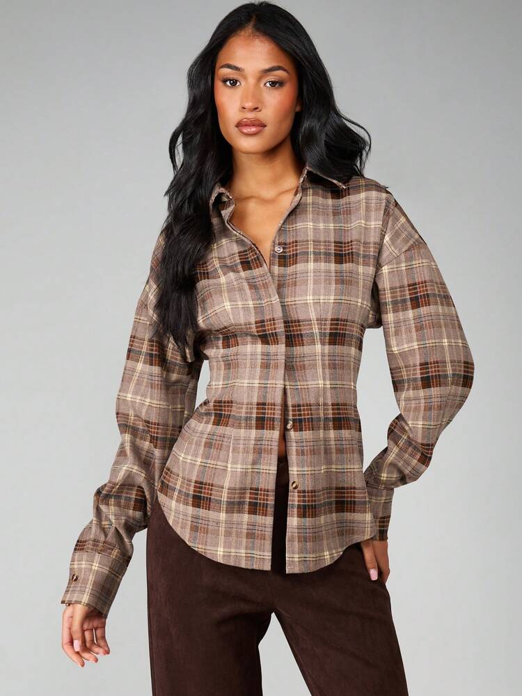 MISSGUIDED Kariertes Hemd mit geraffter Taille, Knopfleiste, Kragen und Langarm, Lässig Office Bluse für Herbst und Winter