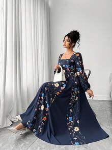 SHEIN Elenzya Vestido longo plus size feminino com estampa floral, decote quadrado, mangas bufantes e cintura marcada, na cor azul marinho lisa com detalhes em patchwork. Elegante vestido francês versátil para férias e para o dia a dia, perfeito para um visual romântico. - Azul - Ver 4
