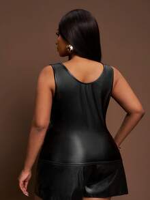 Slaydiva 2025秋冬新款，优雅休闲日常穿搭，适合约会、居家、音乐节、派对、街头风等场合，修身纯黑色，低领胸前系带，腰部褶皱设计，弹力PU多层面料，女士大码吊带背心 - 黑色 - 查看 2