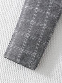 SHEIN Vintaside Kids 2pcs Young Boy Casual Outfit, Black Ribbed Sweater + Plaid Pants, Paired With White Sneakers, Showcasing Cute And Style! The Classic Black Top Adds Depth And Vitality. Paired With Fashionable Gray Plaid Pants, The Overall Look Is Casual Yet Refined. Stepping Into White Sneakers, Easily Creating A Vibrant And Energetic Young Boy Image, Allowing The Child To Express Their Unique Personalized In Happiness! - Multicolor - View 6