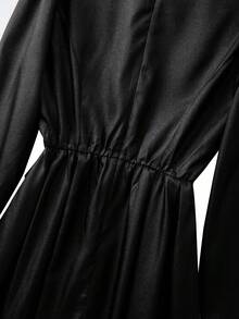 GlowEve CURVE 大码女士优雅V领褶皱蝴蝶结腰A字长袖修身短连衣裙，适合约会和聚会 - 黑色 - 查看 6