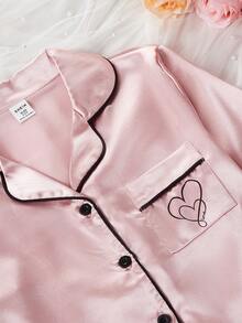 Snug Zone طقم بيجامة من الحرير الاصطناعي بنمط قلب وردي للبنات - الأسود - مشاهدة 5