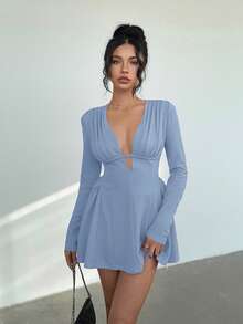 Aloruh 女士纯色深V领褶皱设计长袖性感时尚迷你连衣裙 - 淺藍色 - 查看 5