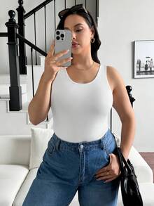 SHEIN Essnce 大码女式纯色圆领修身休闲背心 - 酒紅色 - 查看 3