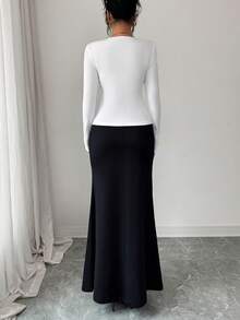 Modelyn Bộ 2 áo dài tay xẻ tà màu tương phản thanh lịch dành cho nữ và chân váy - Đen và trắng - Xem 3