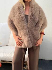 Jeta Ari 女士冬季仿狐狸毛仿毛领优雅 Melorad 披肩，适合作为新年服装 - 駝色 - 查看 3