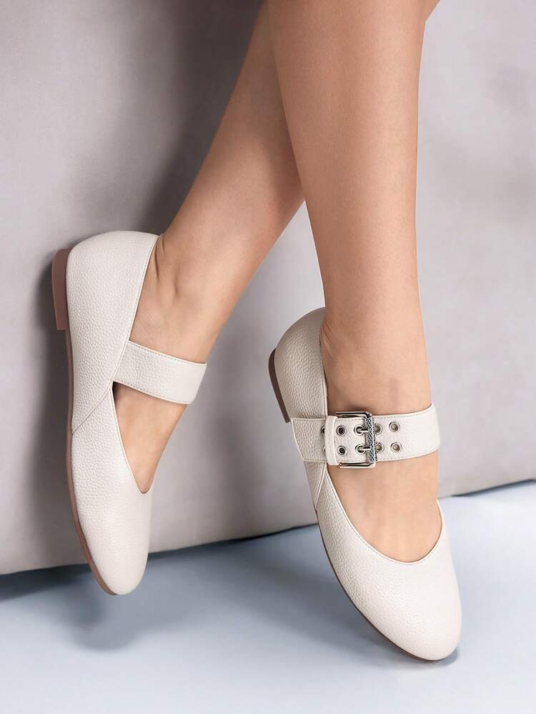 CUCCOO GRLICON Damen Ballerinaschuh-Stil Mode Doppelreihe Nieten Gurt Schnalle milchig weiß dickstrukturierte niedrige kleine runde Zehenkappe elegante Pendler bequeme vielseitige Mary Jane Flach Freizeitschuhe, geeignet für Arbeitsplatz, Dates, Veranstaltungen