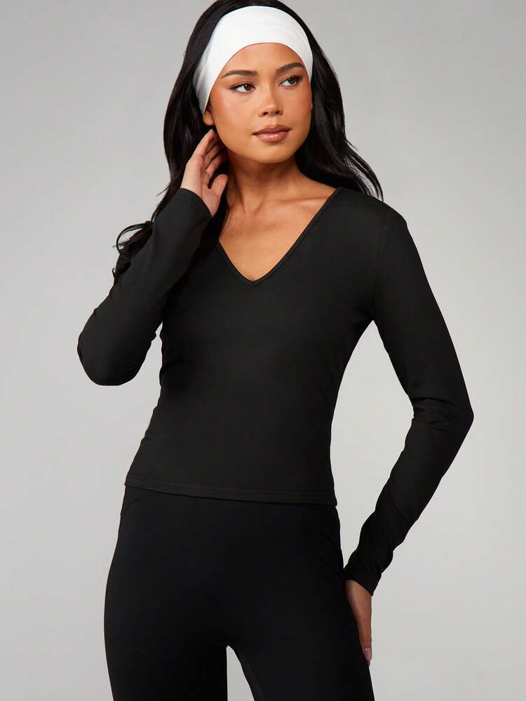 MISSGUIDED Fitted V Neck Long Sleeve Top With Ribbed Texture For Casual Everyday Wear And Layering Essentials