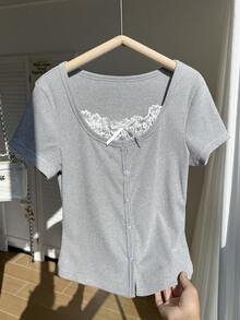 1-Piece Teen Girls Elegant Y2K Aesthetic Ribbed Knit Short-Sleeve Top With White Lace Trim, Button Front Details, Breathable Fitted Fabric And Multi-Scene Styling For Casual Daily Wear, School And Weekend Outings