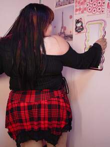 Enliva 大码女式黑色抽绳不对称下摆喇叭袖 T 恤、露肩 T 恤、秋季女装、舒适 T 恤 - 黑色 - 查看 2