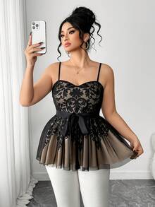 Elenzga 大码优雅女士黑色网纱裸色衬里蕾丝印花吊带背心，荷叶边下摆，适合返校、毕业典礼、情人节、音乐节、母亲节、万圣节、感恩节、复活节、国庆节、舞会、约会之夜、婚礼季、户外活动等场合。 - 黑色 - 查看 4