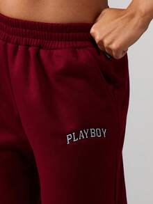 Missguided x Playboy Quần nỉ chạy bộ bo gấu cỡ lớn có túi bên hông và dây rút ở eo, thích hợp mặc ở nhà thường ngày và thoải mái hàng ngày - Màu Đỏ Sâu - Xem 4