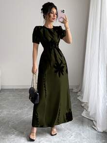 SHEIN Elenzya 定位印花圆领泡泡袖收腰连衣裙 - 墨綠色 - 查看 6