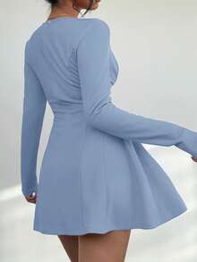 Aloruh 女士纯色深V领褶皱设计长袖性感时尚迷你连衣裙 - 淺藍色 - 查看 2