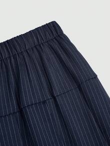 SHEIN Sweetro 时尚甜美休闲百褶短条纹金属朋克迷你裙 - 藏蓝色 - 查看 7