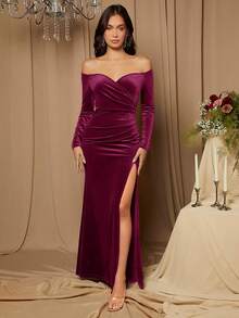 SHEIN Belle Burgundy Red Off Shoulder Split Thigh Velvet Bridesmaid Dress - Red Violet - View 4