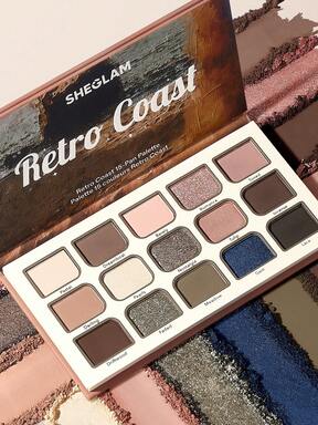 SHEGLAM Retro Coast Paleta de 15 Sombras Marca Belleza Maquillaje Cosmético para Mujeres Niñas Perfecto para Invierno Ideal para Y2K Elegante Moda Adecuado para Cumpleaños Navidad Regalo Fiesta Listo Mejor Color