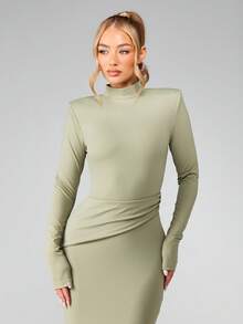MISSGUIDED 鼠尾草绿长袖高领修身连衣裙，带垫肩和褶皱臀部拼接细节 - 灰綠 - 查看 3