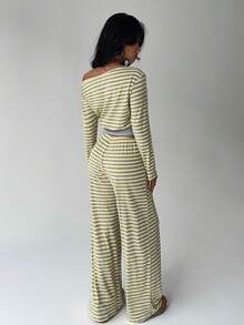 Aloruh 女士休闲家居睡衣套装，露肩长袖T恤搭配宽松条纹直筒裤，适合日常穿着、运动、秋冬季节以及返校季穿着，撞色条纹两件套 - 黃色 - 查看 4