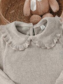 Weich & bequemes Rippstrick-Set für Kleinkind Mädchen in Vintage-Grau, süßer Peter-Pan-Kragen, Patchwork-Rüschensaum, Rücken-Schlüsselloch, Langarm-Top & lässige, einfache Hose als 2 Stücke Loungewear-Anzug - Grau - Übersicht 3