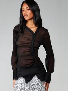 MISSGUIDED 透视不对称纽扣前襟长袖修身衬衫，透明罩衫，适合办公室穿着。 - 黑色 - 查看 6